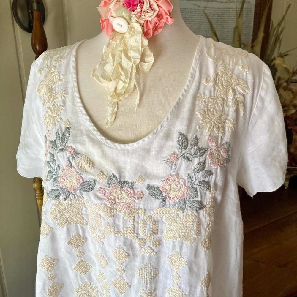 Johnny Was White Linen Floral Embroidered Blouse